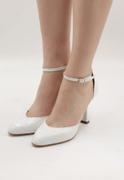 faina Women's Leather Pumps