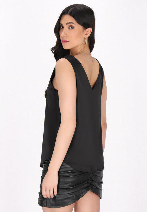 faina ESSENTIALS Women's Top